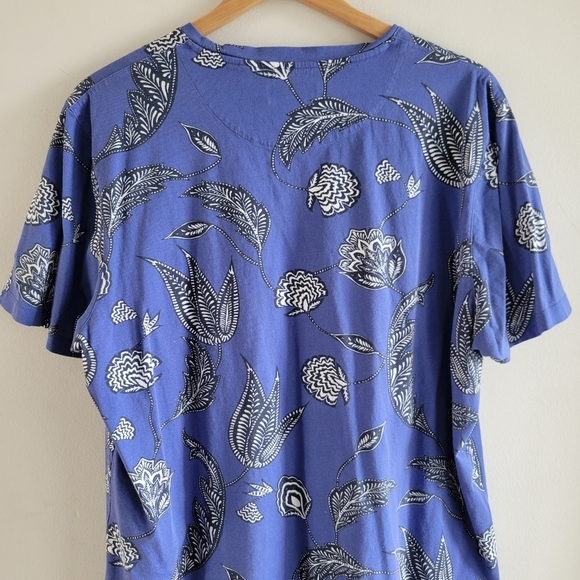 Ted Baker London Classic Floral Print Relaxed Fit Crewneck T-shirt - Picture 4 of 9